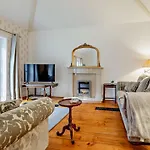 4 Bed In Torquay 94002