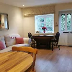 Castle Annexe From 7 Nights