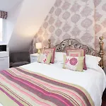 The Ravenswood B&B