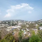 Vane Hill Crest