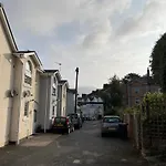 1 Ilsham Cottages