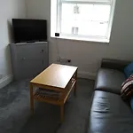 Centrally Located, Beautifully Presented Apartment