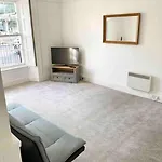 Torquay, 1 Bedroom, Sleeps 4, Free Parking, Torbay