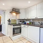 Westerlands Apartment