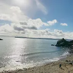 Meadfoot Bay Apartment At Hesketh Crescent