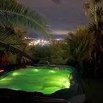 Delmonte Lodge
