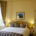 Muntham Holiday Apartments & Town House