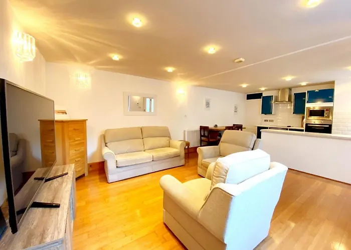 The Stables Apartments At Meadfoot Bay