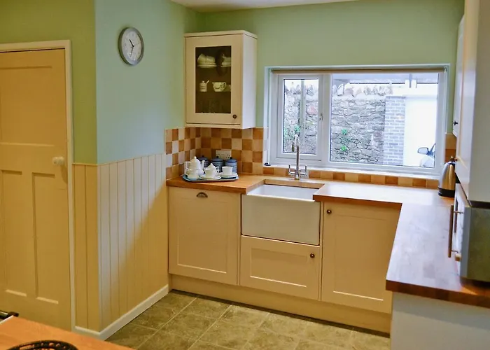 Molly\'S Cottage - 28250