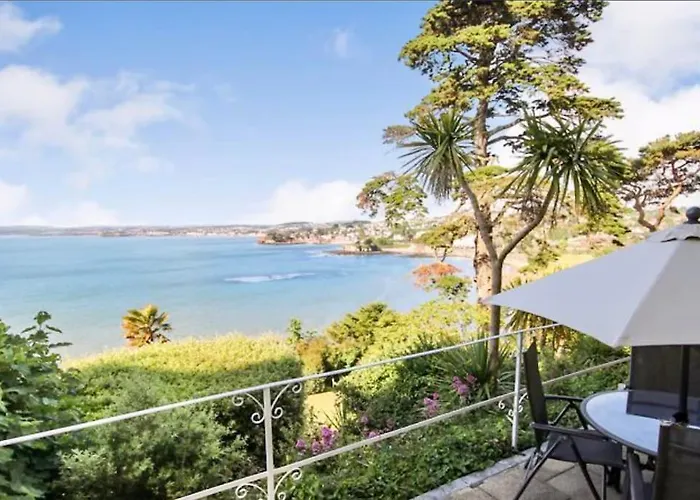 180° Water View Apartment - Simply Amazing