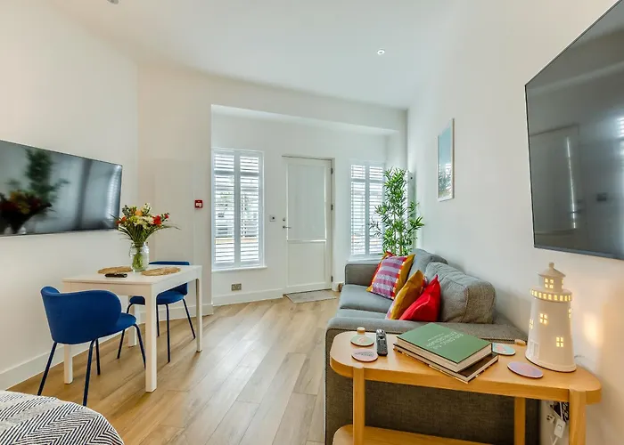 Belgrave Sands Apartment