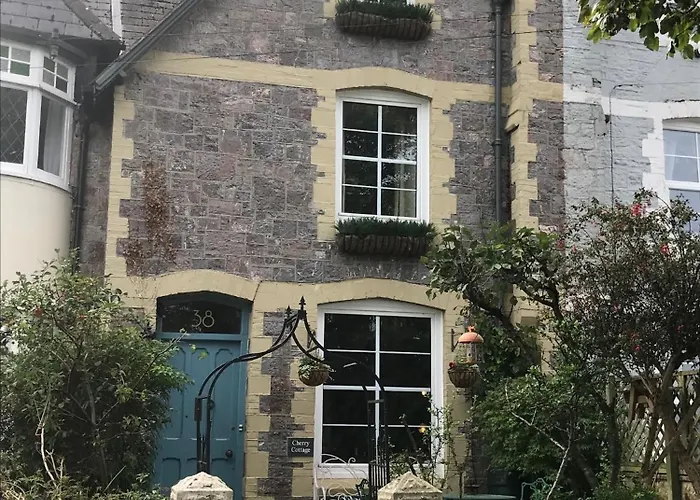 Cherry Cottage 4 Bedroom Home