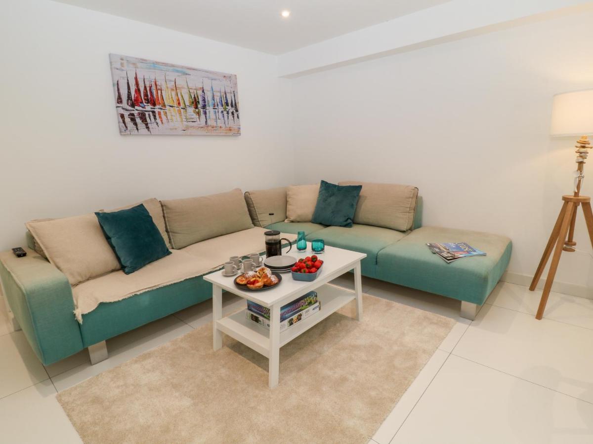 Apartment Harbour Bay