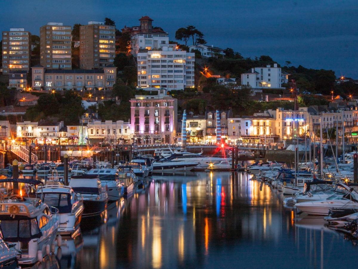 Harbour Bay Apartment