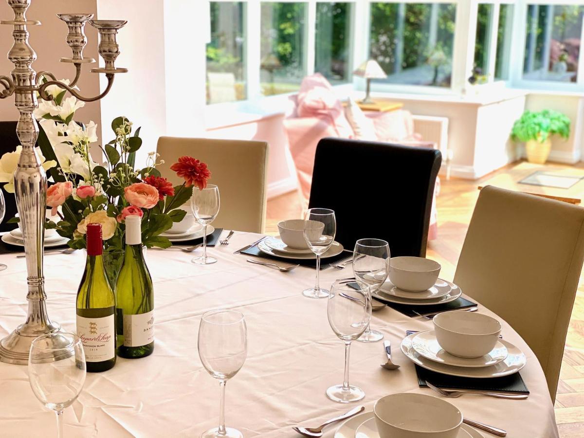 Torbay Rise - With Pool, Hot Tub, Sauna, Gym, Games And Cinema Room; Sea Views Holiday home Torquay
