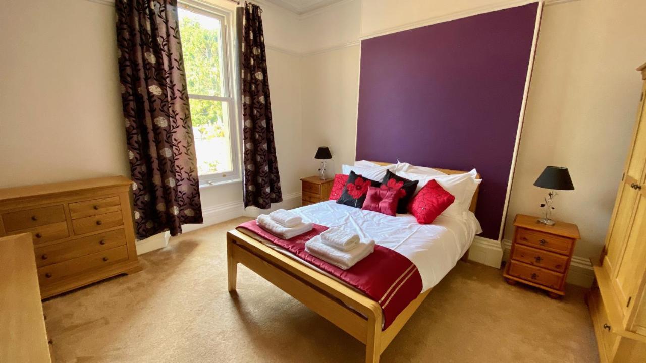 Torbay Rise - With Pool, Hot Tub, Sauna, Gym, Games And Cinema Room; Sea Views