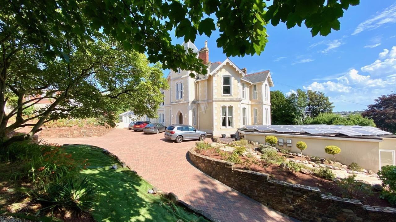 Torbay Rise - With Pool, Hot Tub, Sauna, Gym, Games And Cinema Room; Sea Views *