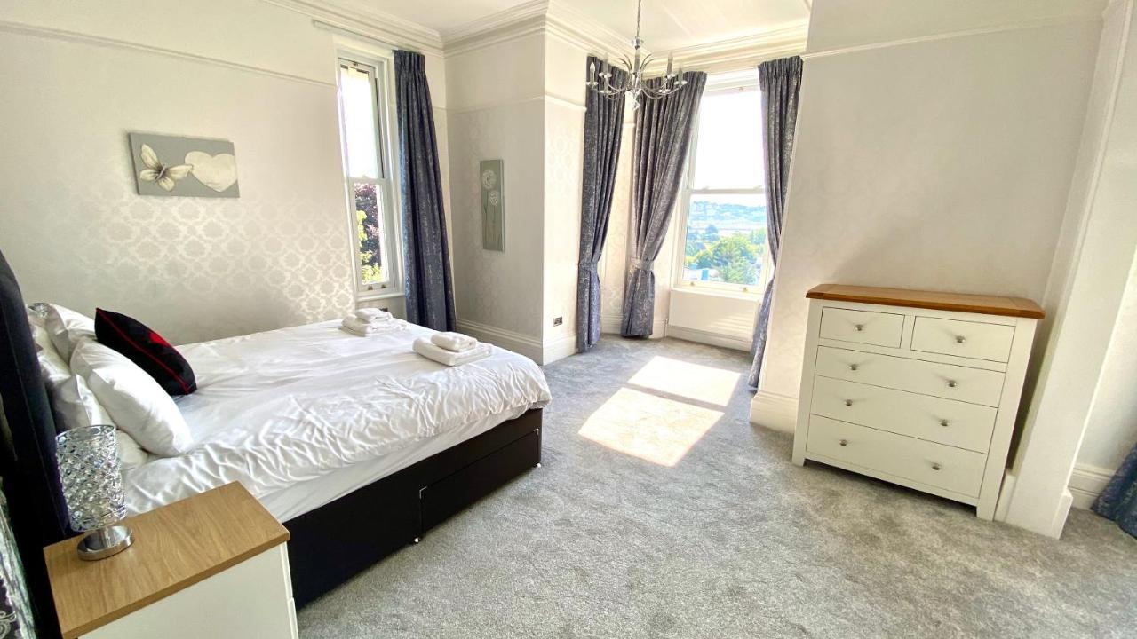 Torbay Rise - With Pool, Hot Tub, Sauna, Gym, Games And Cinema Room; Sea Views