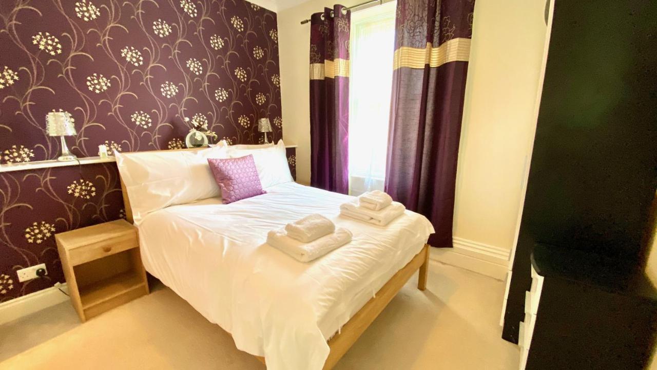 Torbay Rise - With Pool, Hot Tub, Sauna, Gym, Games And Cinema Room; Sea Views