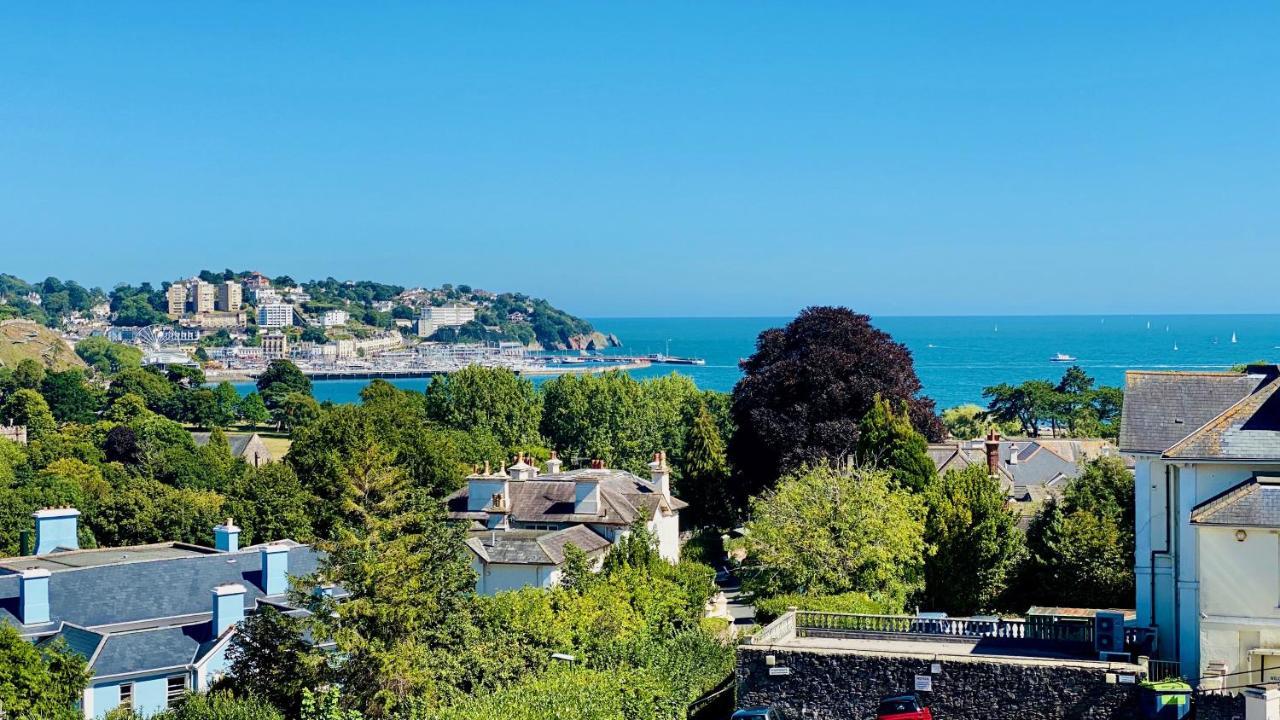 Torbay Rise - With Pool, Hot Tub, Sauna, Gym, Games And Cinema Room; Sea Views Holiday home Torquay