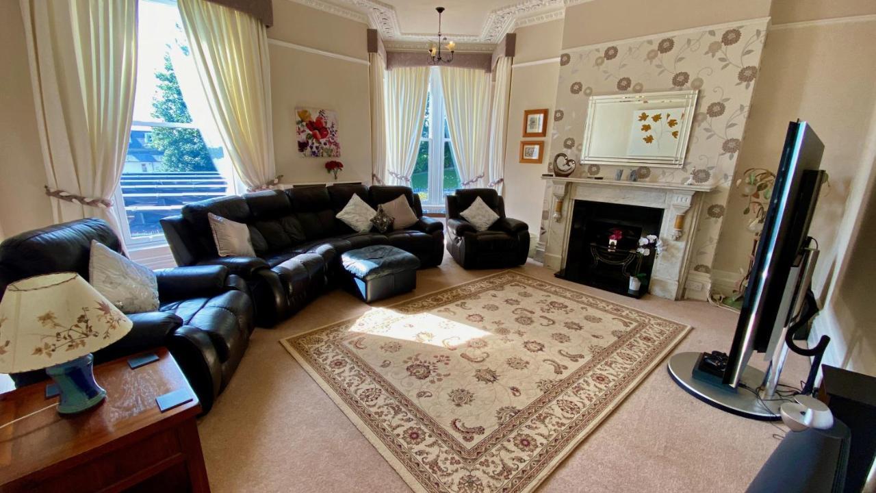 Torbay Rise - With Pool, Hot Tub, Sauna, Gym, Games And Cinema Room; Sea Views
