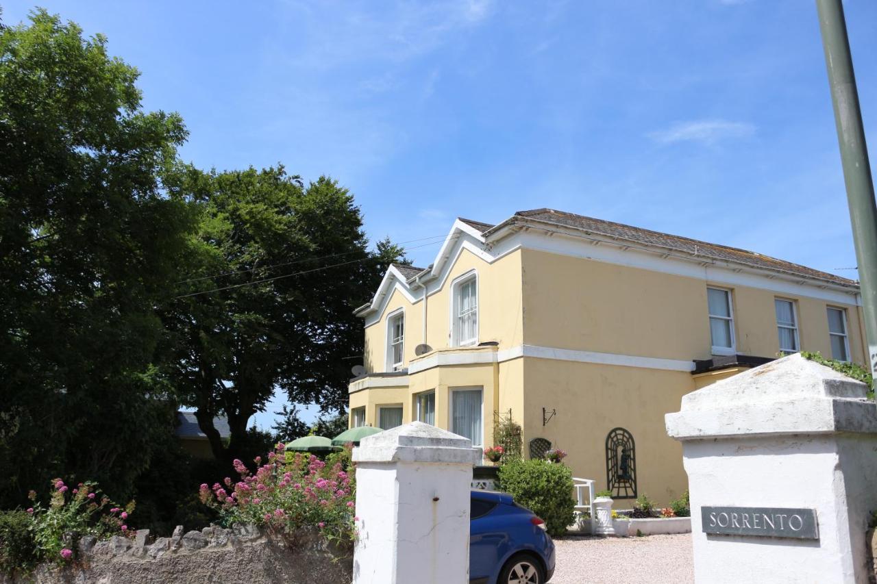 Garden * Torquay