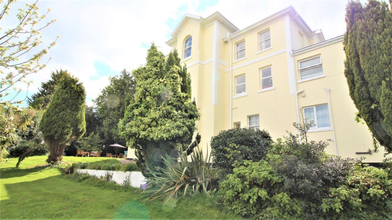 Apartamento Chelston Dene *