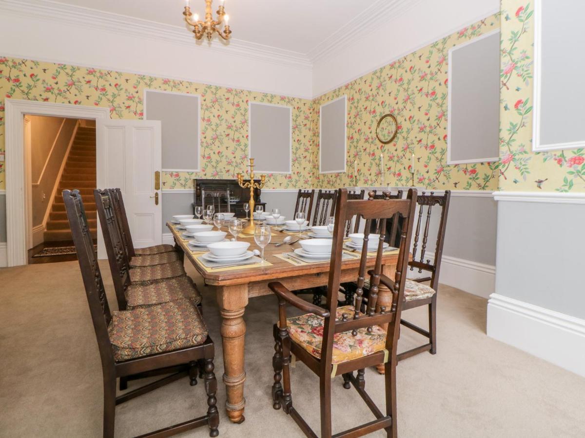 Holiday home Holcombe House