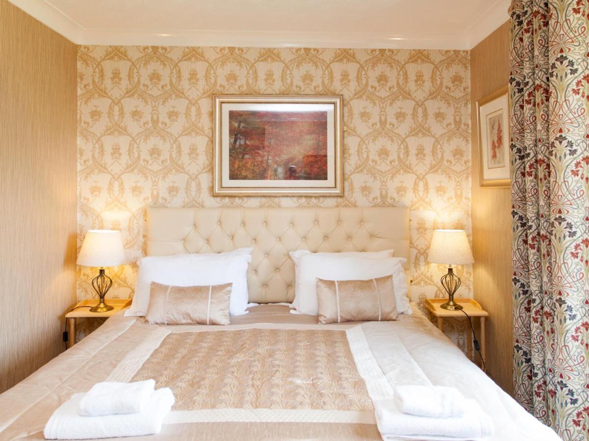 Elmington House- Adults Only