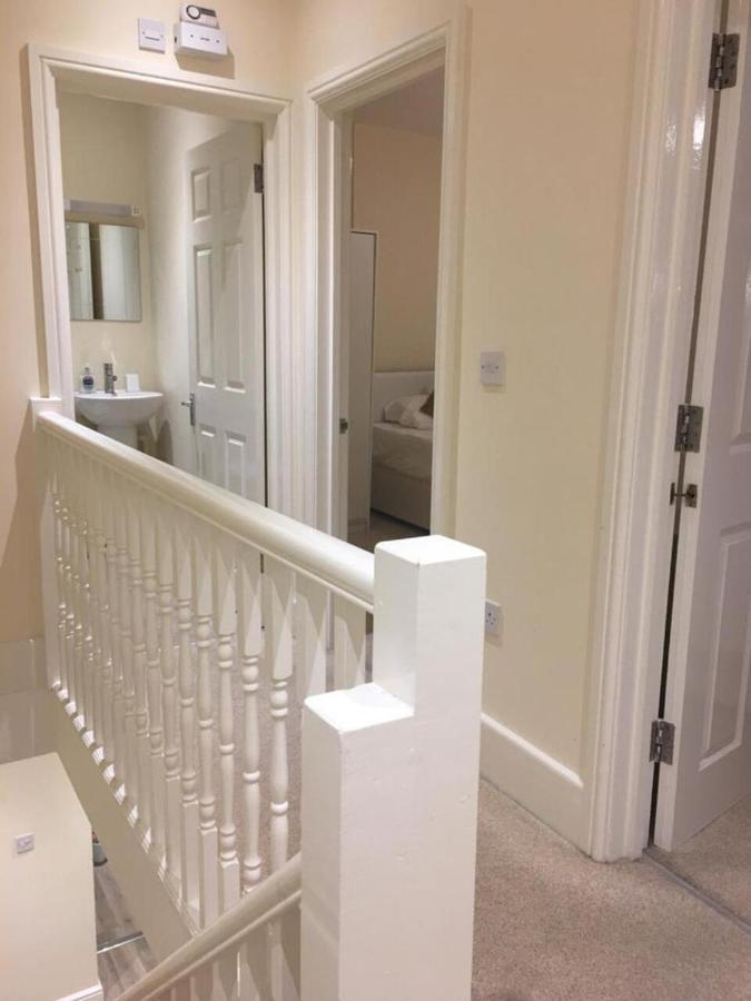 Spacious Seaside Two Bed Apartment *