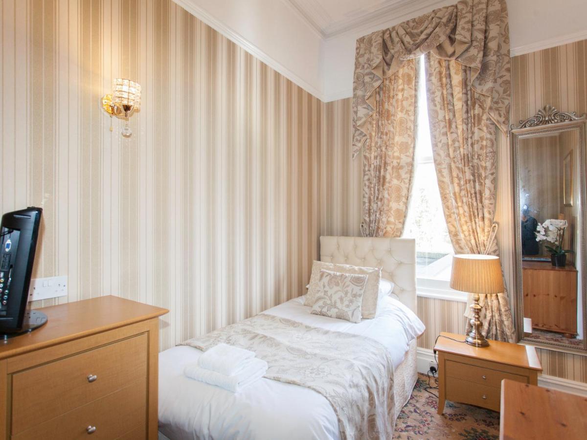 Elmington House- Adults Only Guest house Torquay