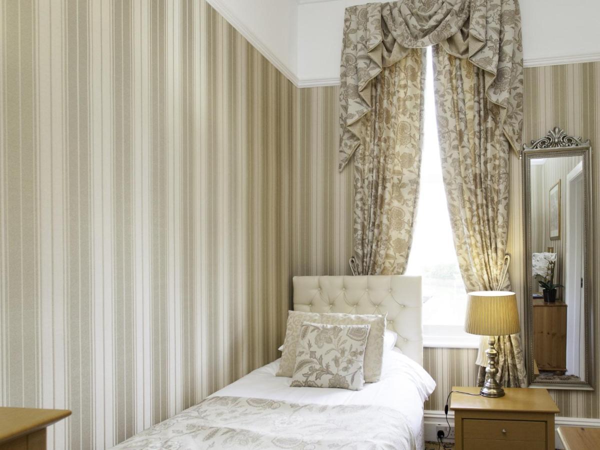 Elmington House- Adults Only Guest house Torquay