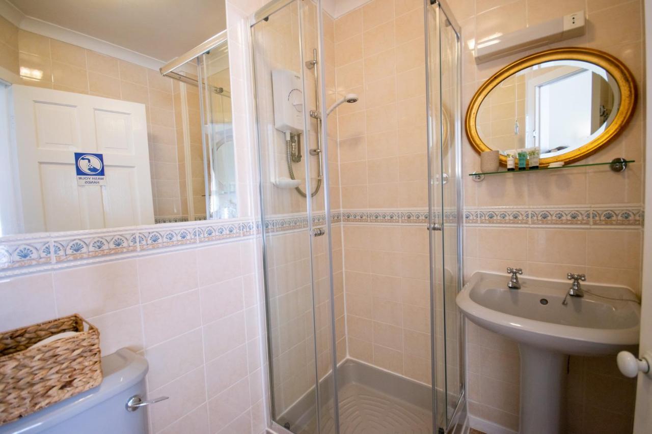 Summerlands 4*