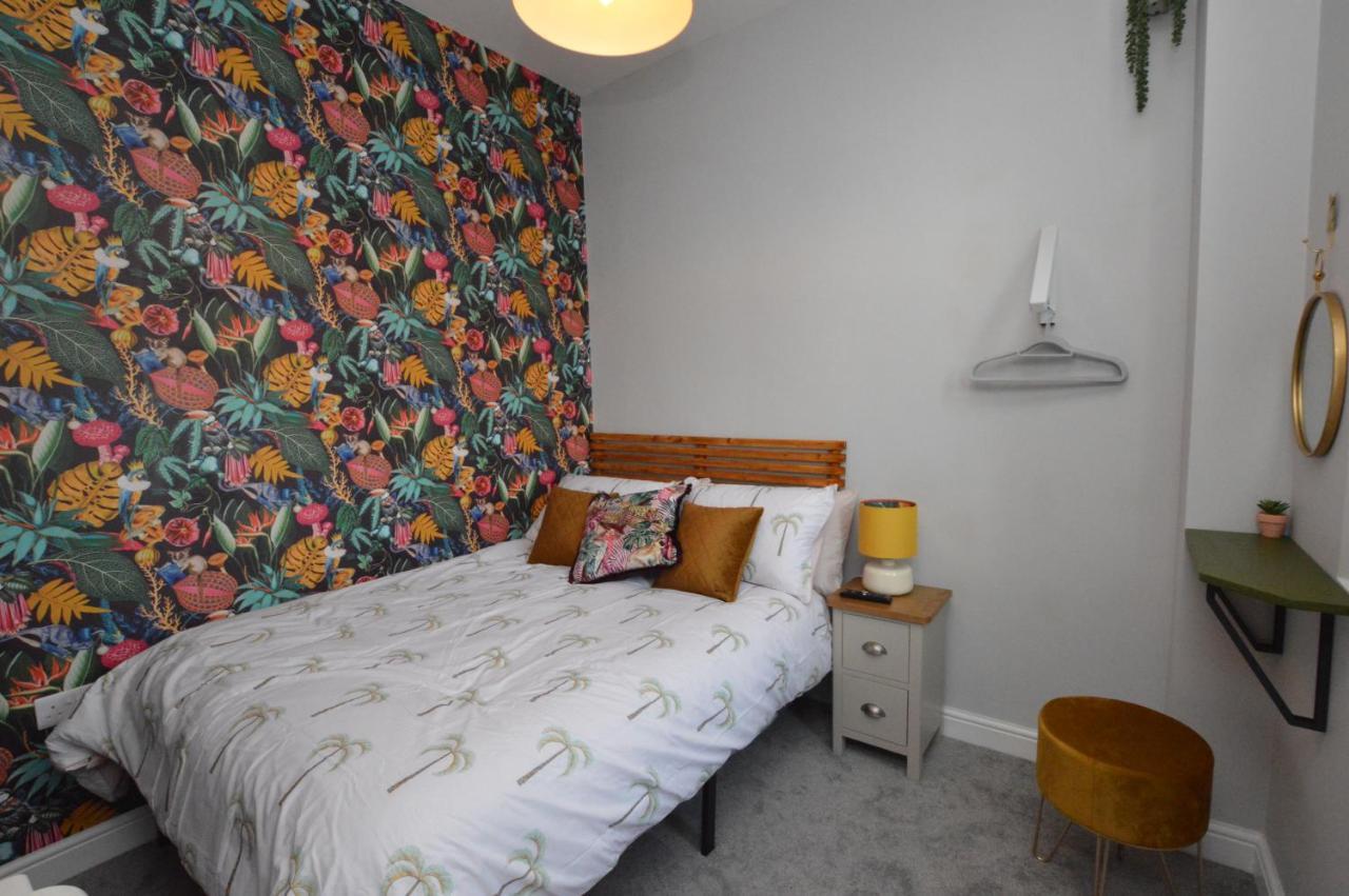 5 Spa Court, Boutique Holiday Apartment In Torquay *