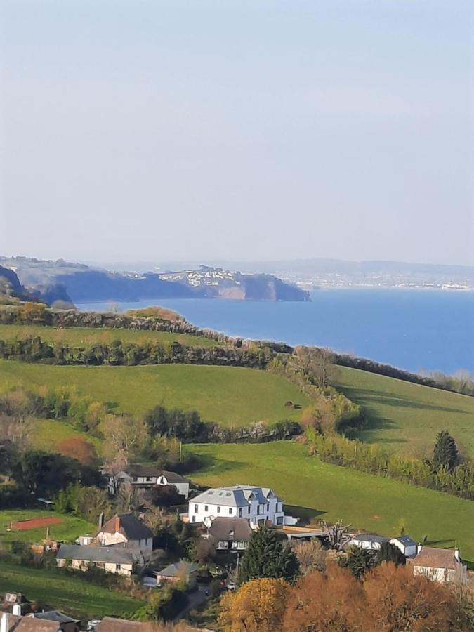 Oystercatcher Number 6 , 2 Bedrooms Maidencombe Village