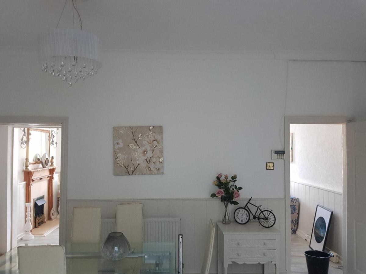 Holiday home Captivating 3-bed House In St Marychurch