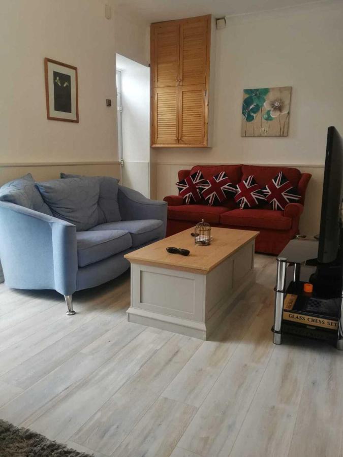 Holiday home Captivating 3-bed House In St Marychurch