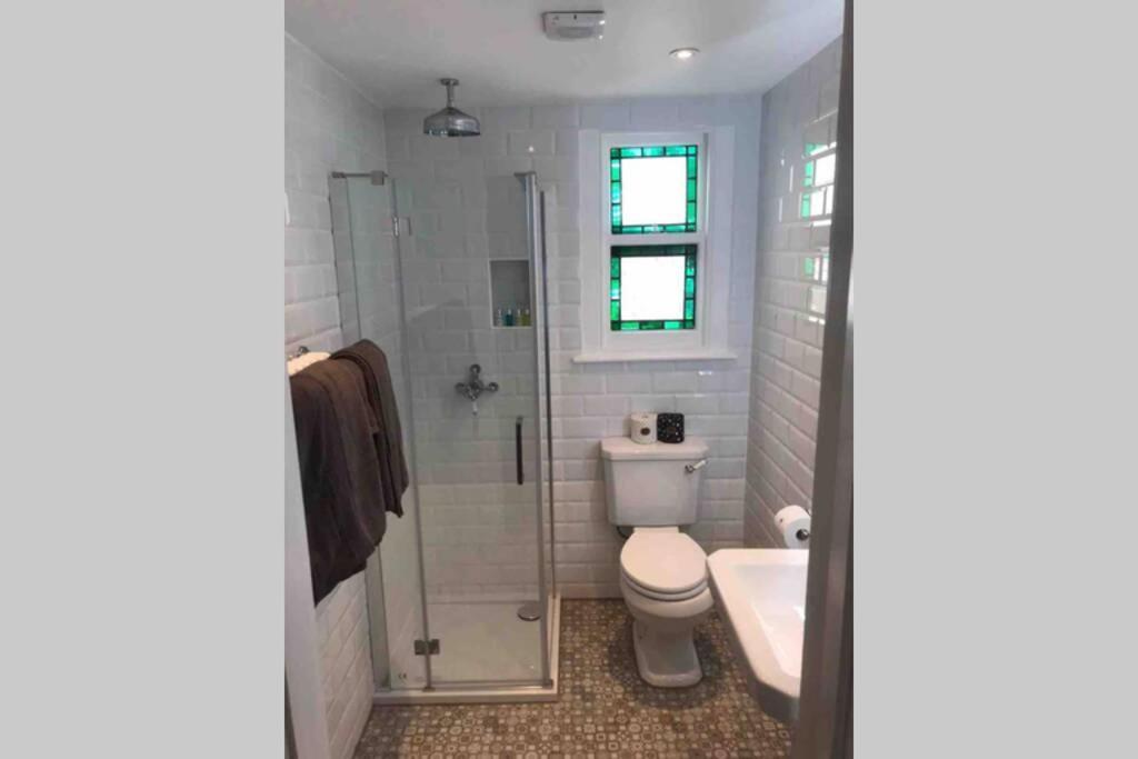 Villa Entire Maisonette Newly Renovated