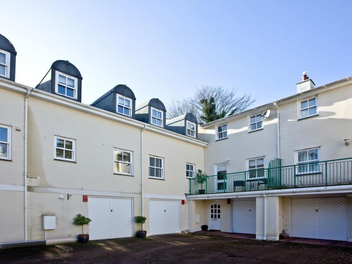 Holiday home Mount Braddon Mews