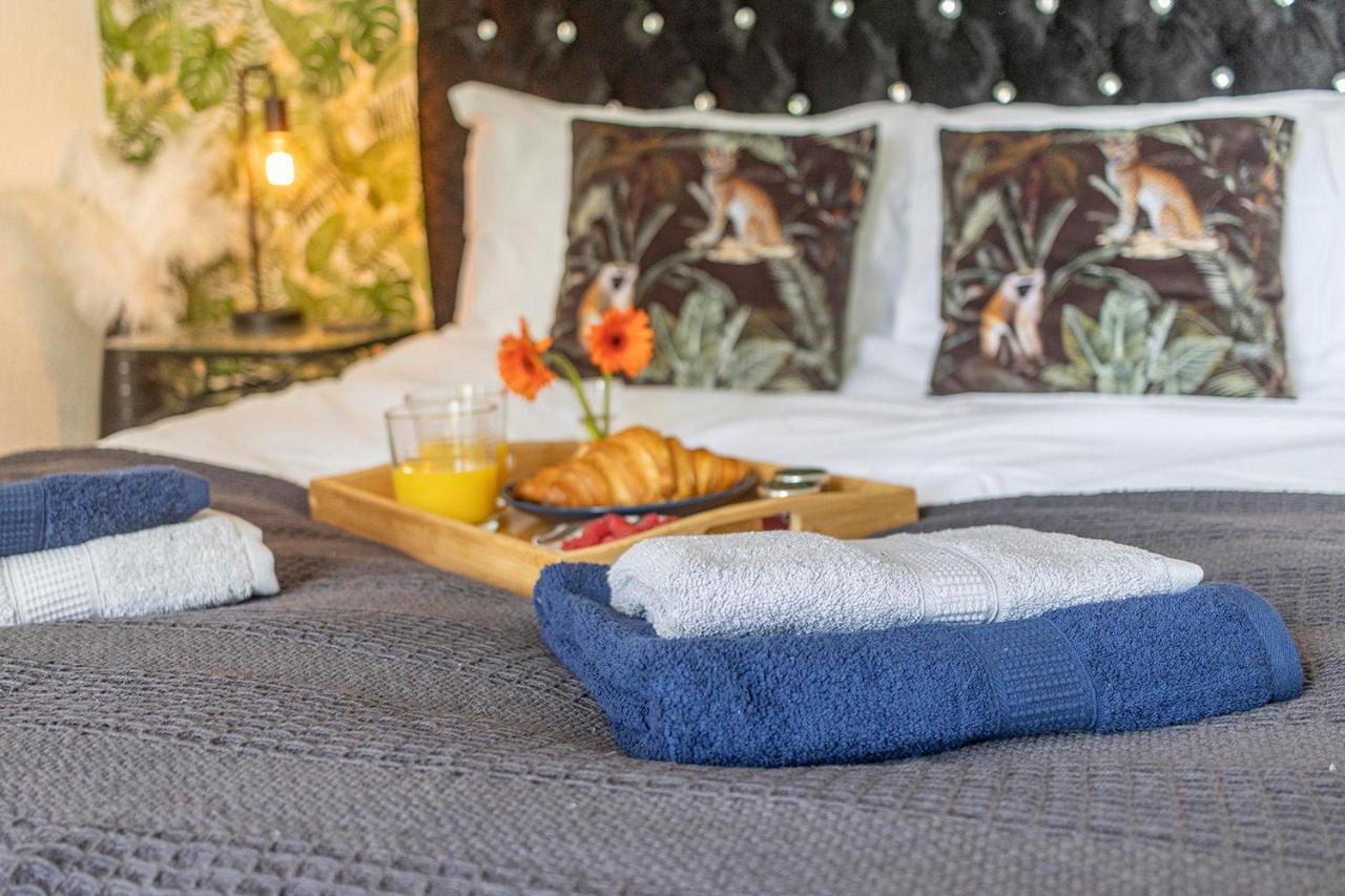 Tropical Escape In English Riviera Apartment *