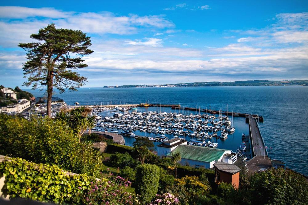 Torbay Rise - With Pool, Hot Tub, Sauna, Gym, Games And Cinema Room; Sea Views Torquay
