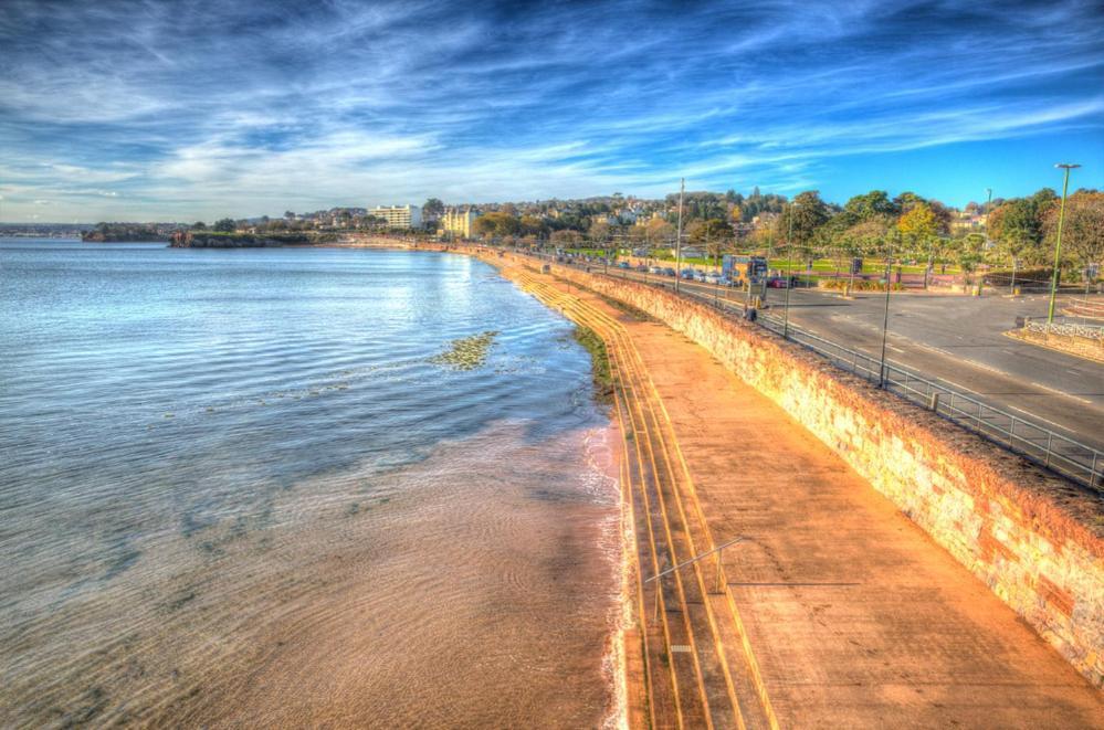 Torbay Rise - With Pool, Hot Tub, Sauna, Gym, Games And Cinema Room; Sea Views Torquay