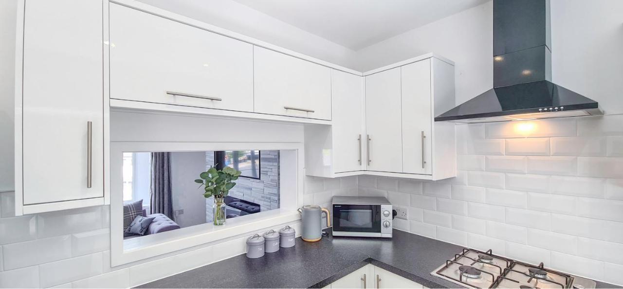 Driftwood Cottage: Riviera Charm Near St Marychurch Beaches *