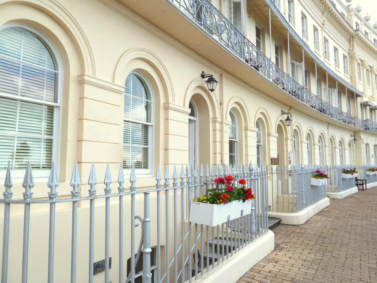 Meadfoot Bay At Hesketh Crescent Apartment *