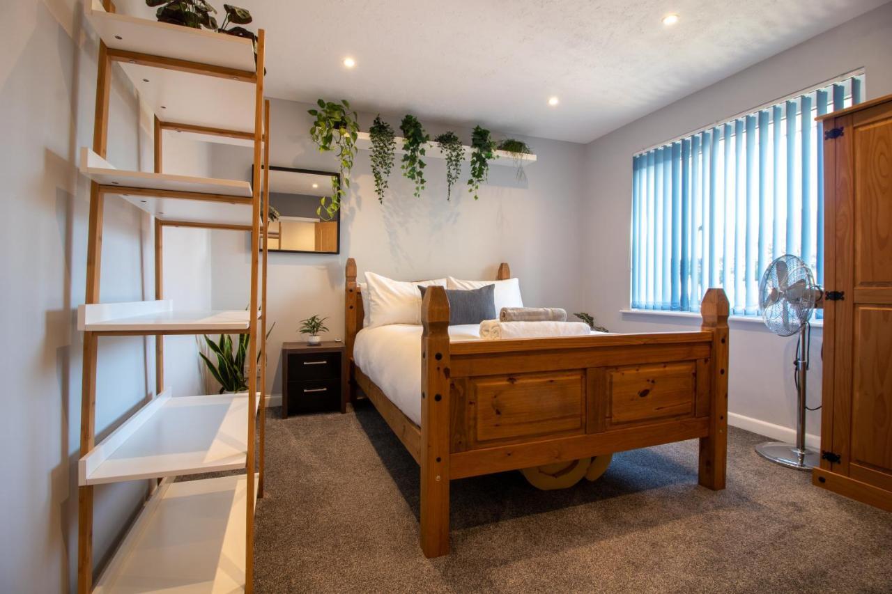 Shakespeare House-stylish Home, Modern Comforts Holiday home *