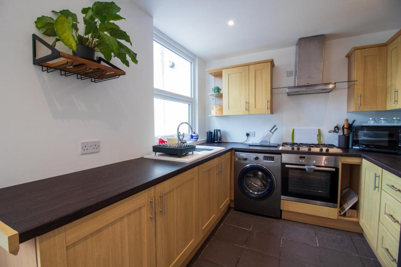 Shakespeare House-stylish Home, Modern Comforts