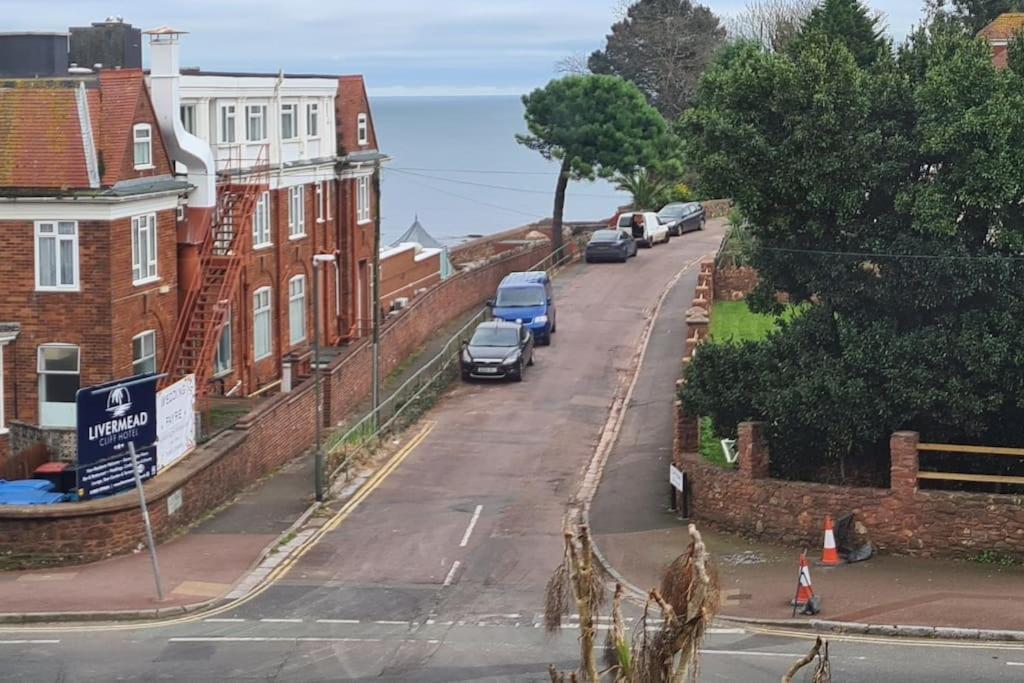 Apartment Beautiful 2-bed On Seafront Torquay