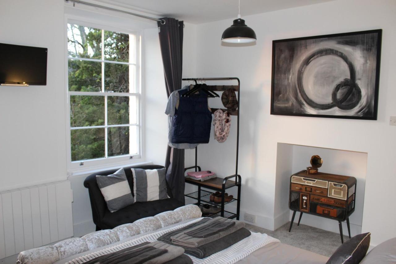 Apartment *hidden Gem* Stylish Apartment* Walk To