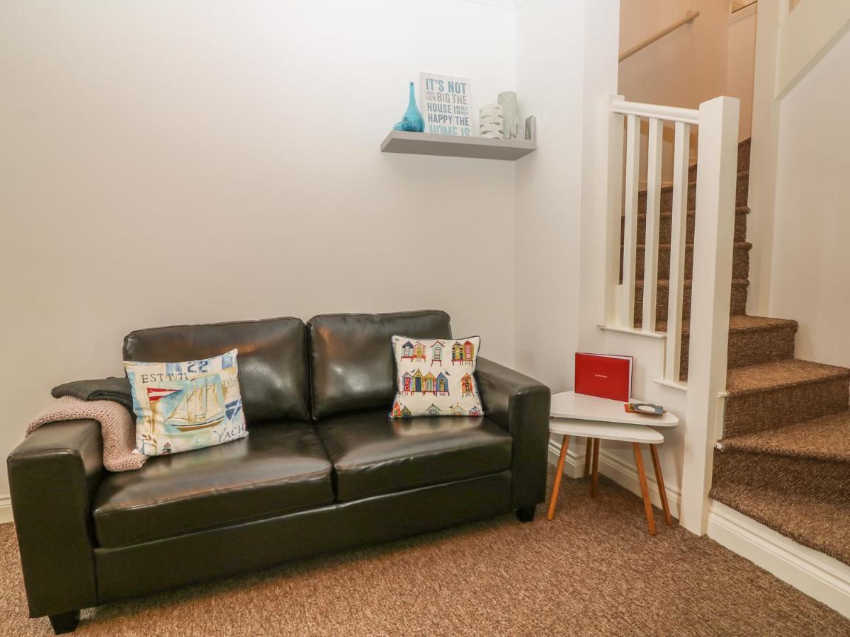 1 Newcourt * Torquay