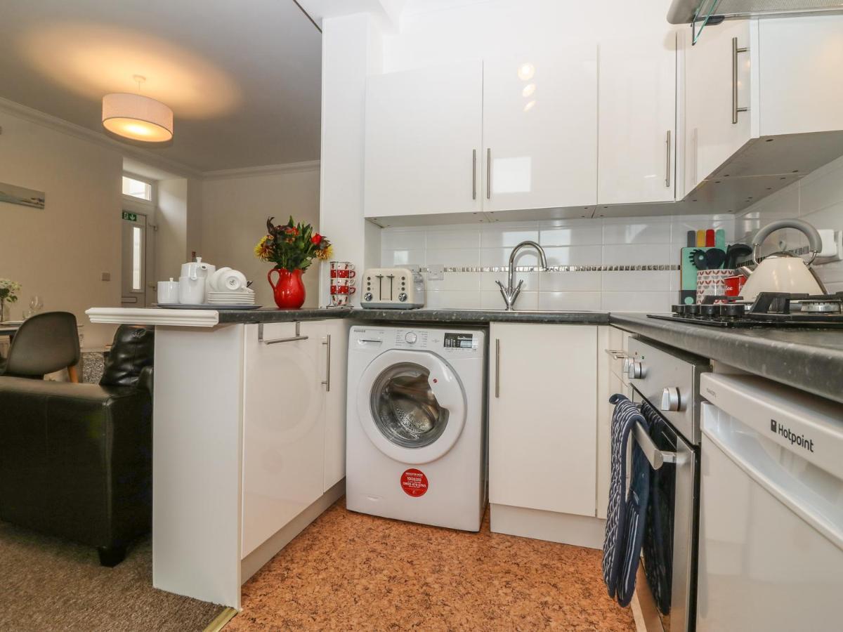 1 Newcourt * Torquay